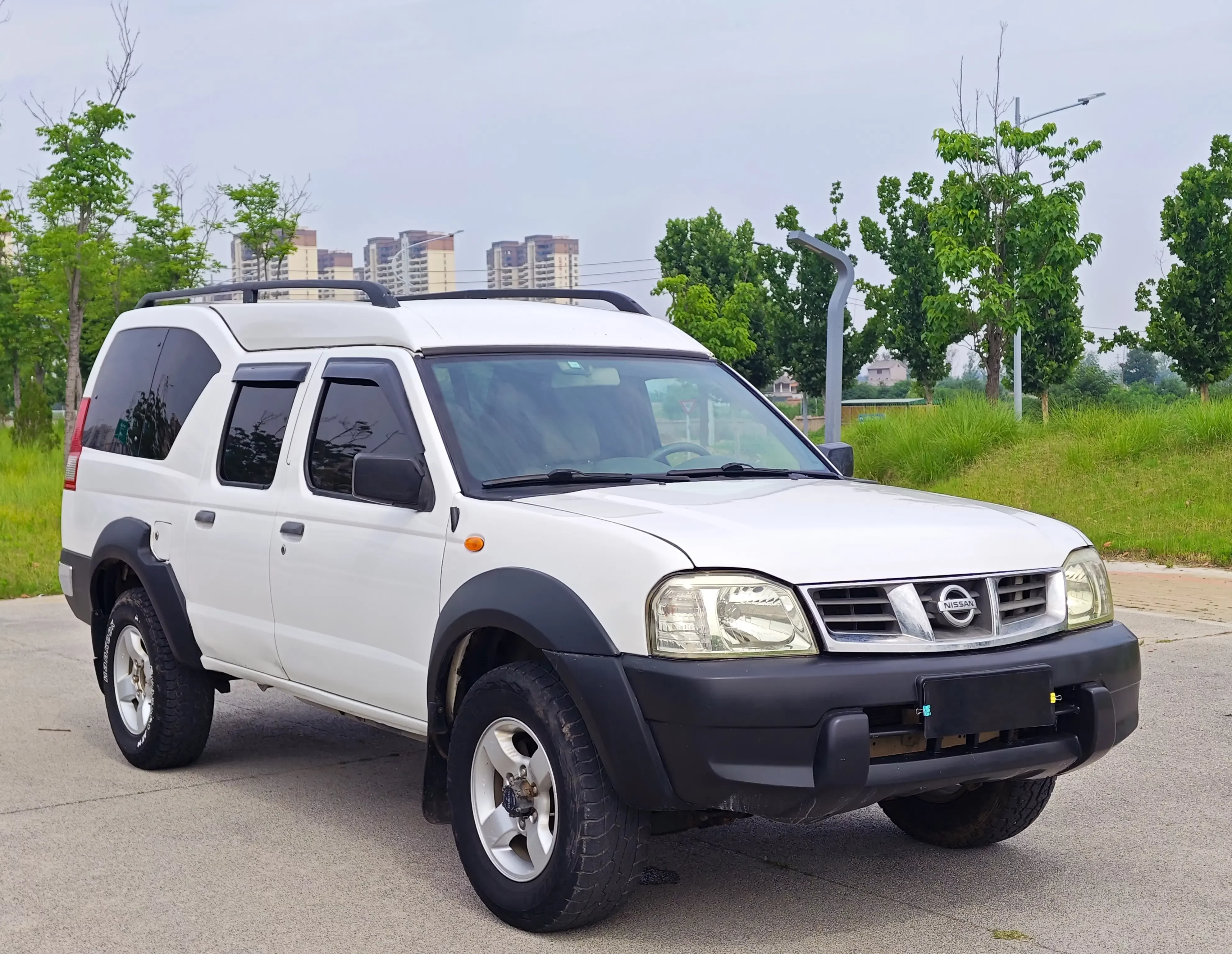Nissan ZN van