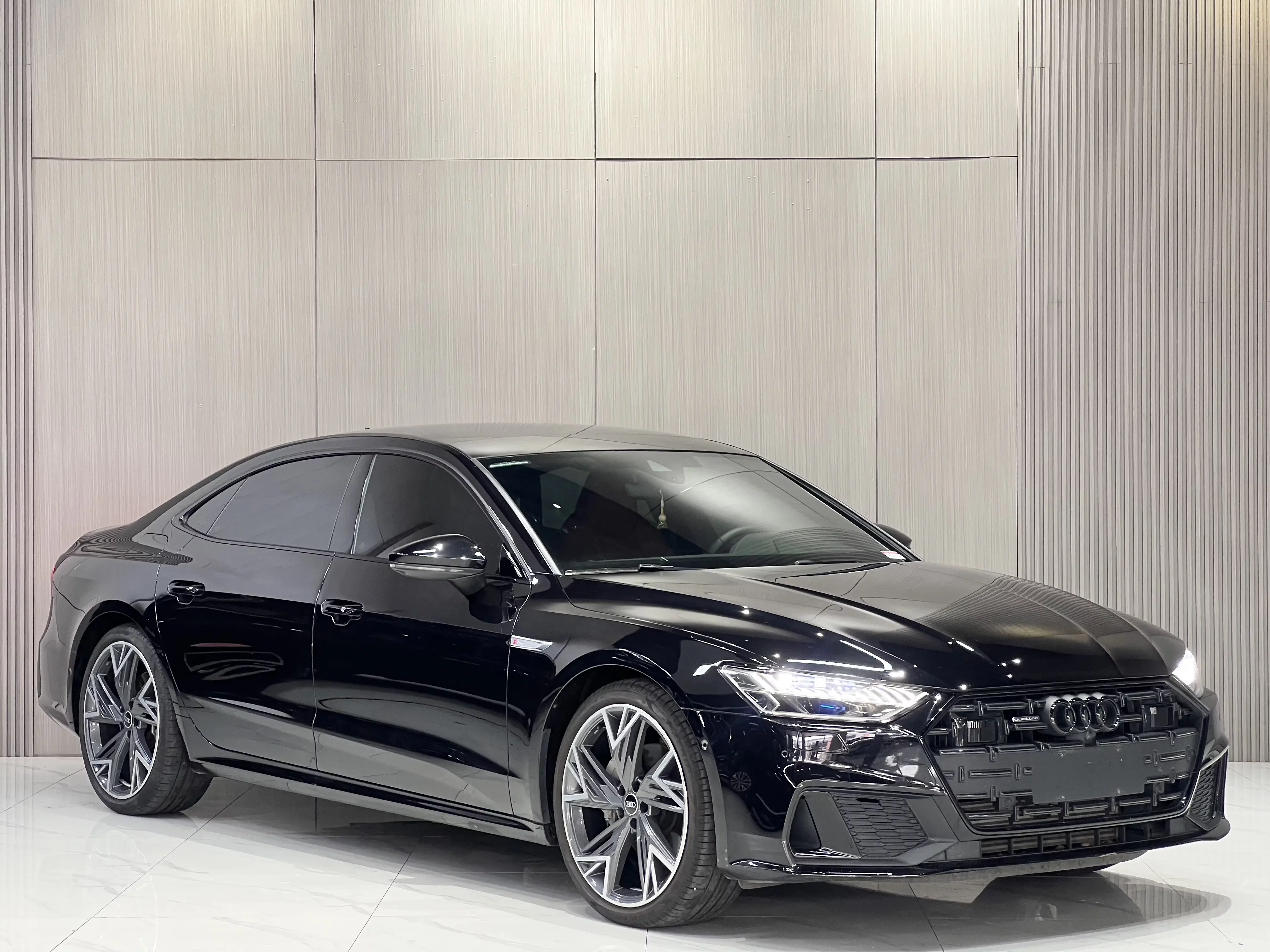 Audi A7L
