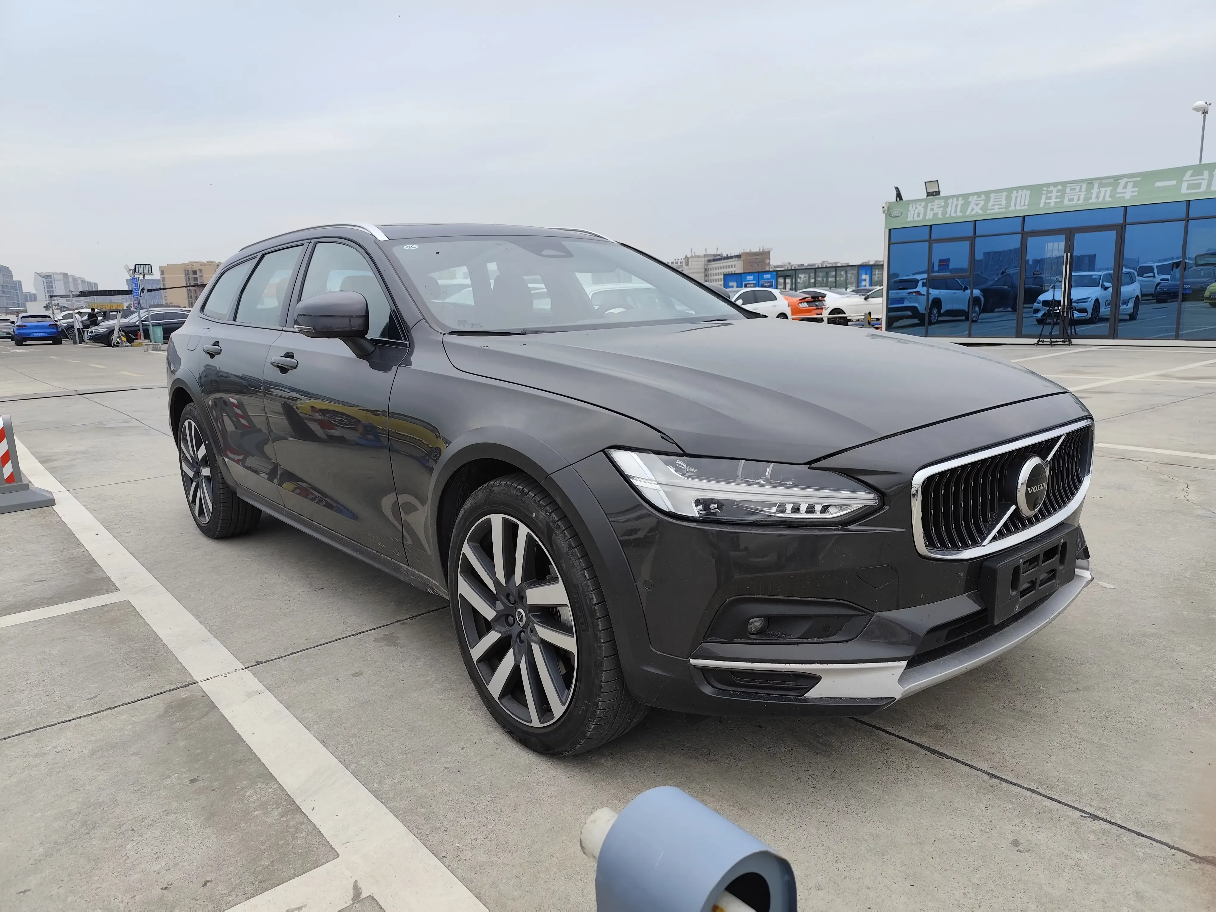 Volvo V90
