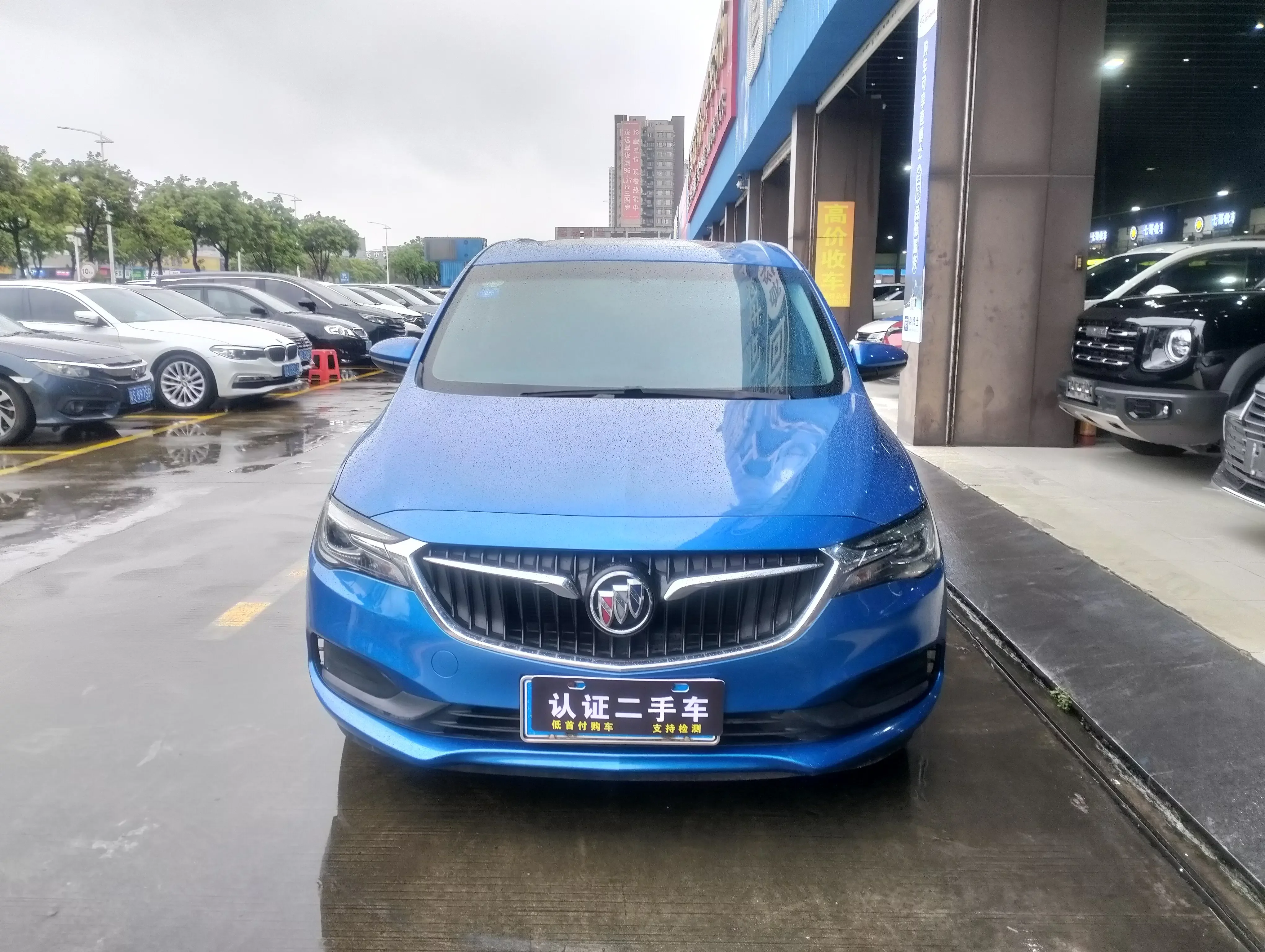 Buick GL6