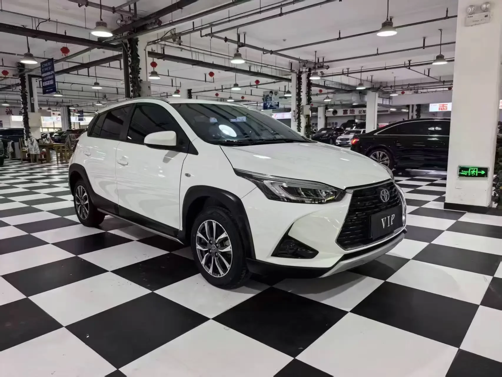 Toyota Yaris L