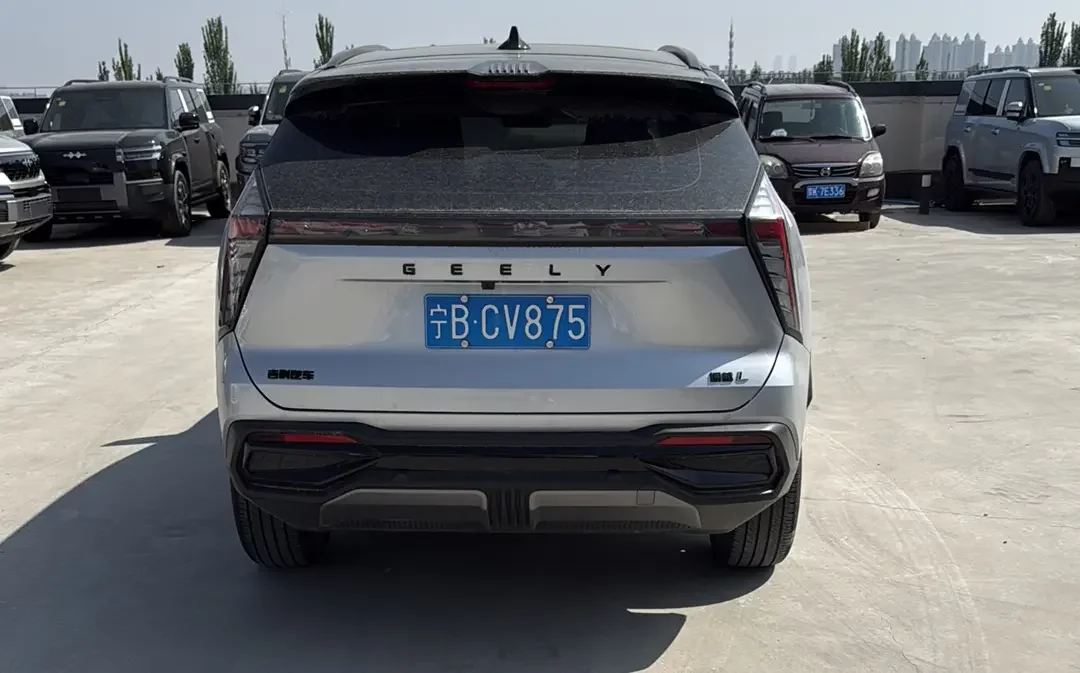 Geely Atlas L