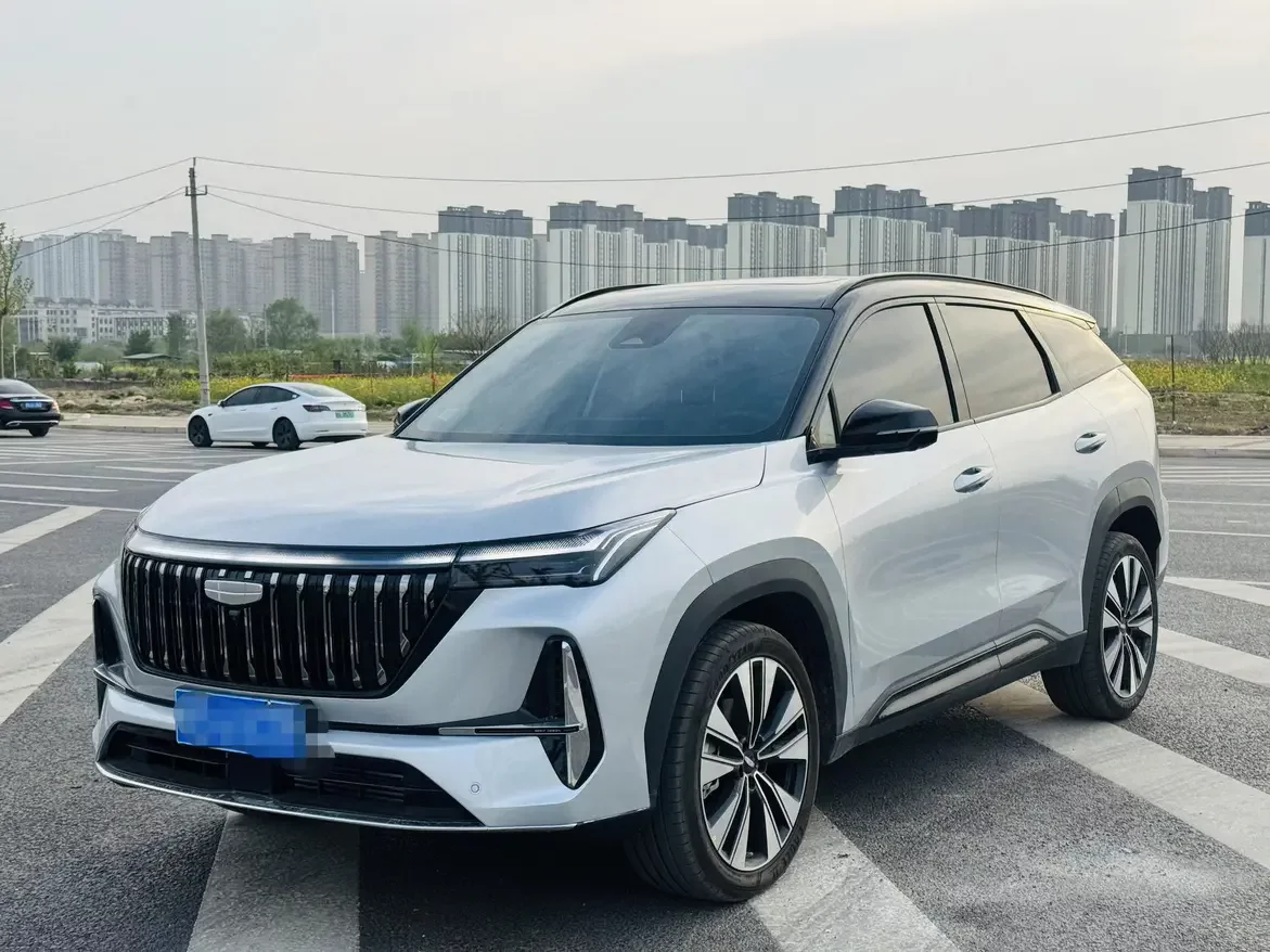 Geely Atlas L