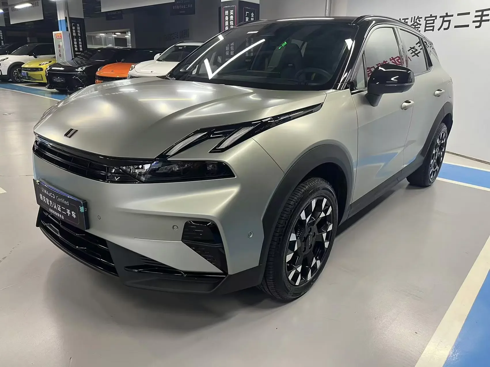 Lynk & Co 06