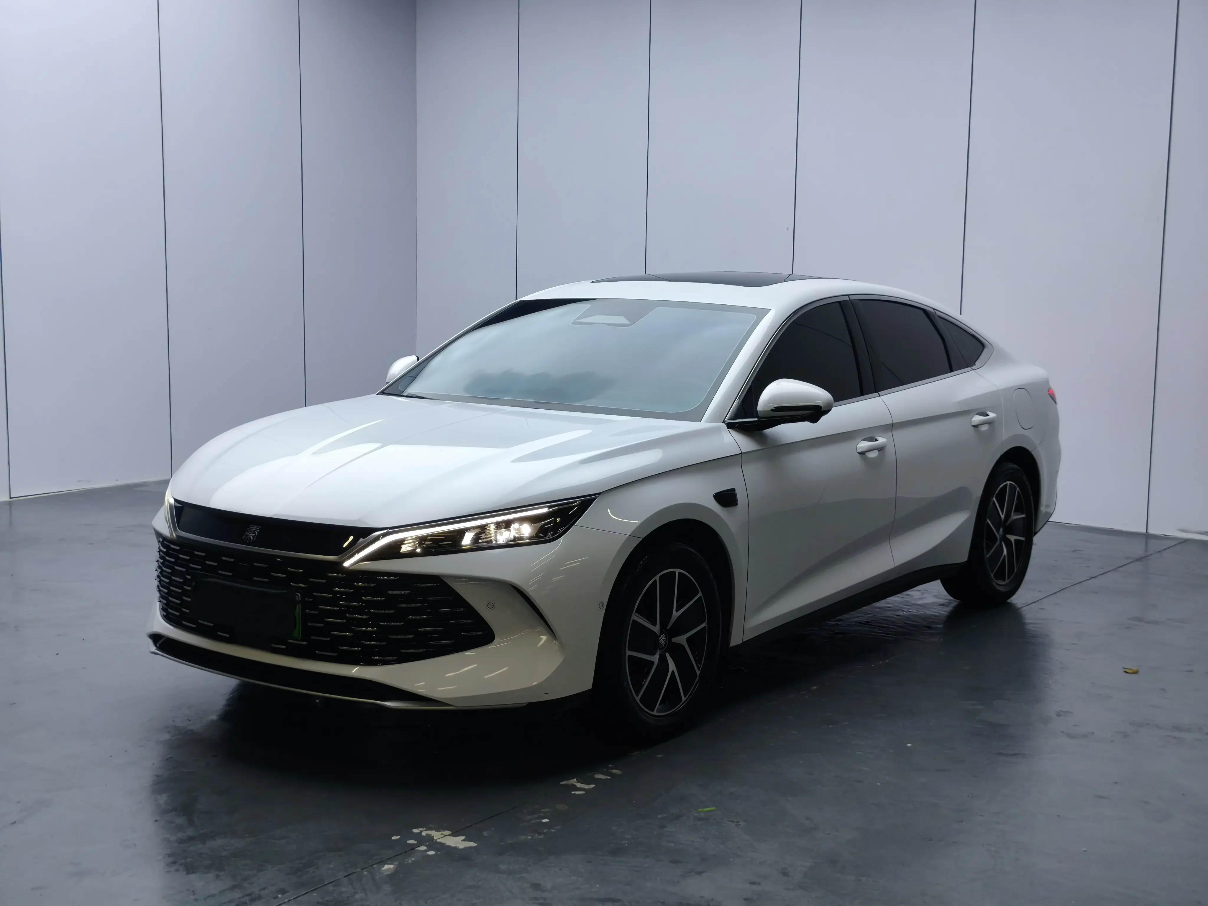 BYD Qin L DM