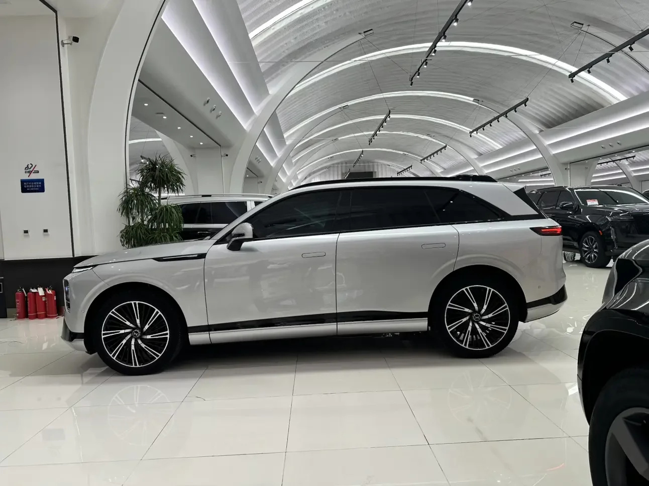 Xpeng G9