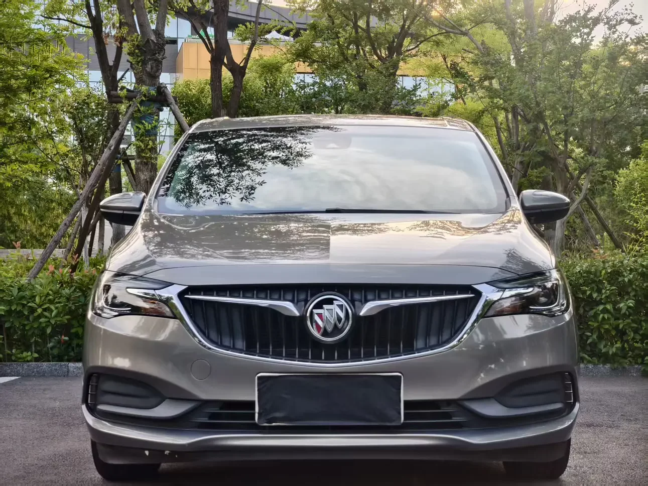 Buick GL6