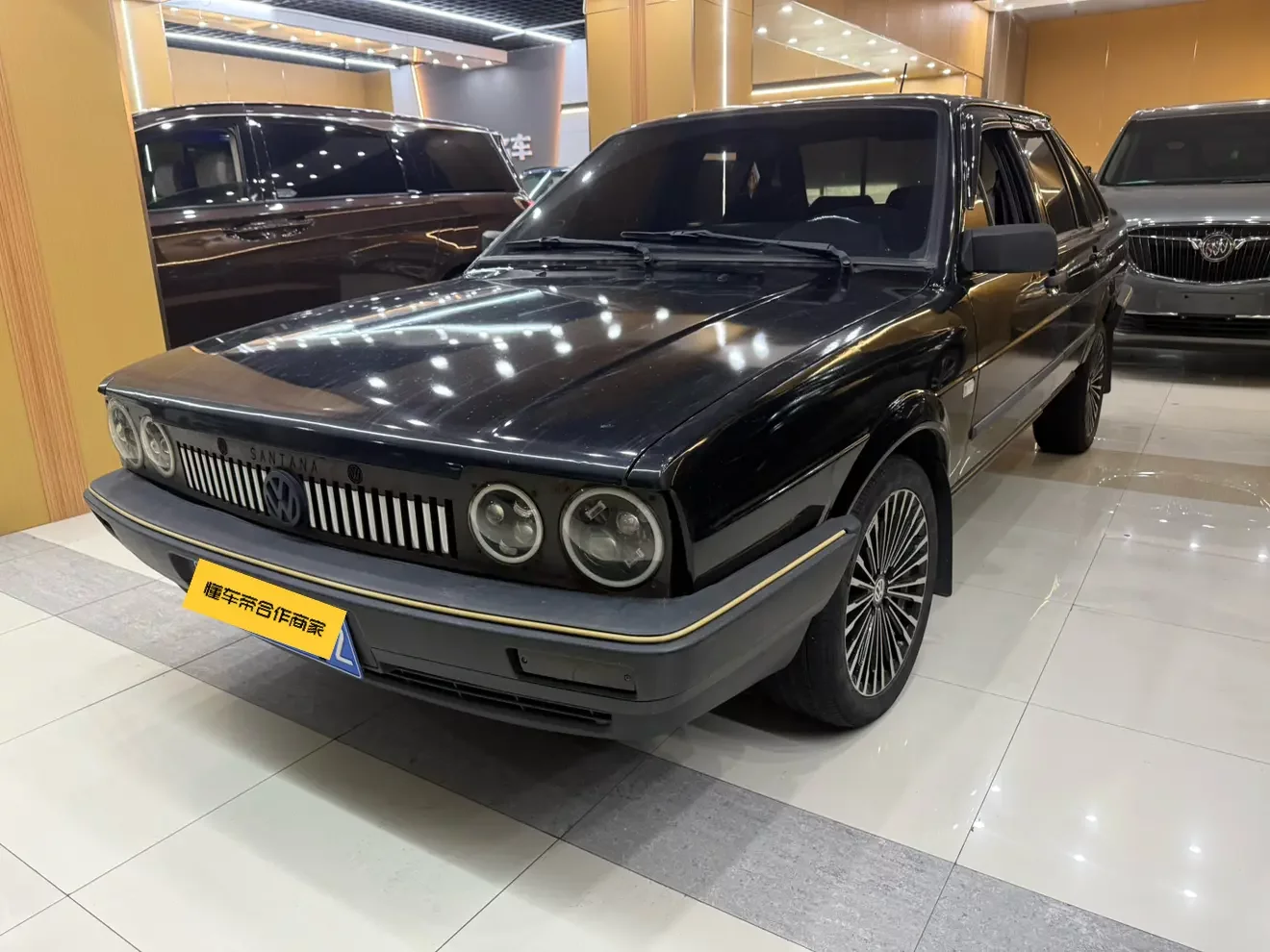 Volkswagen Santana Zhijun  из Китая