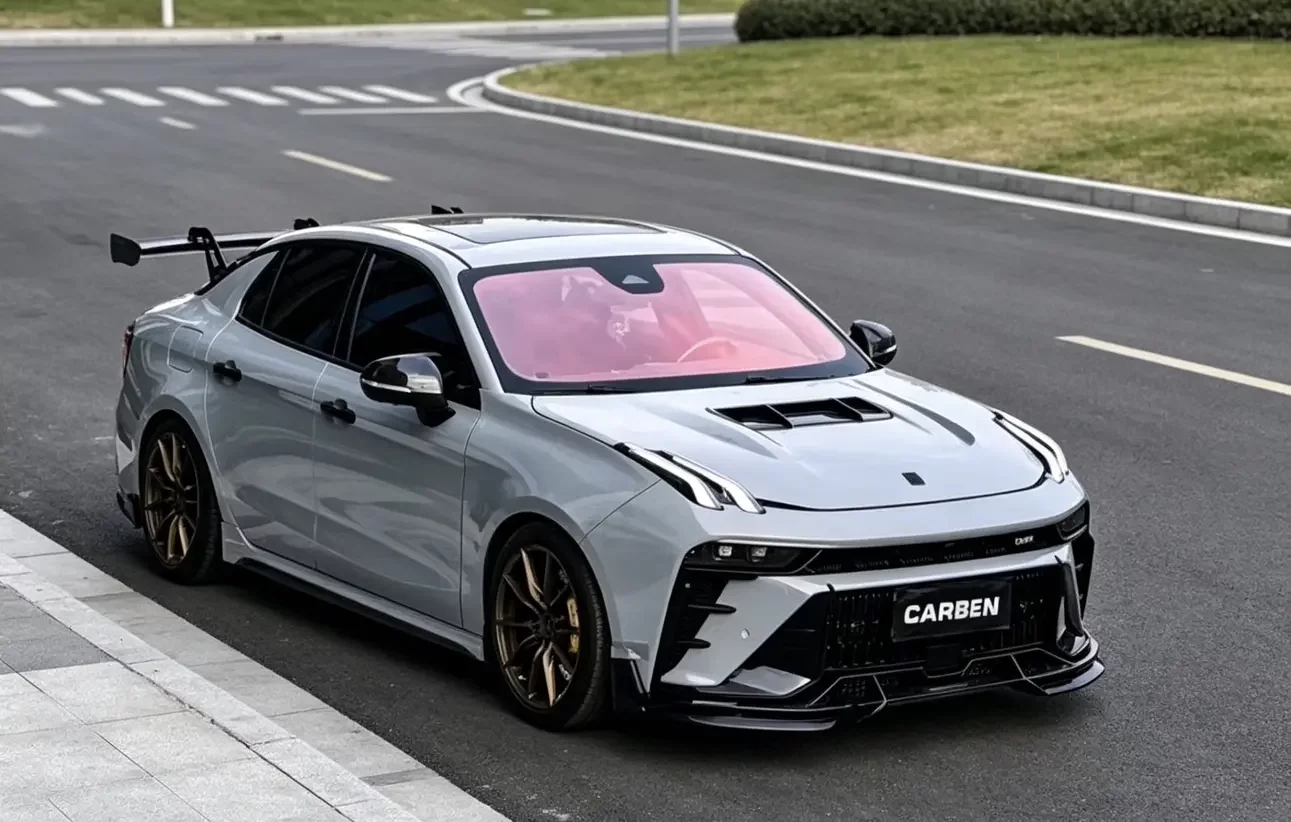 Lynk & Co 03