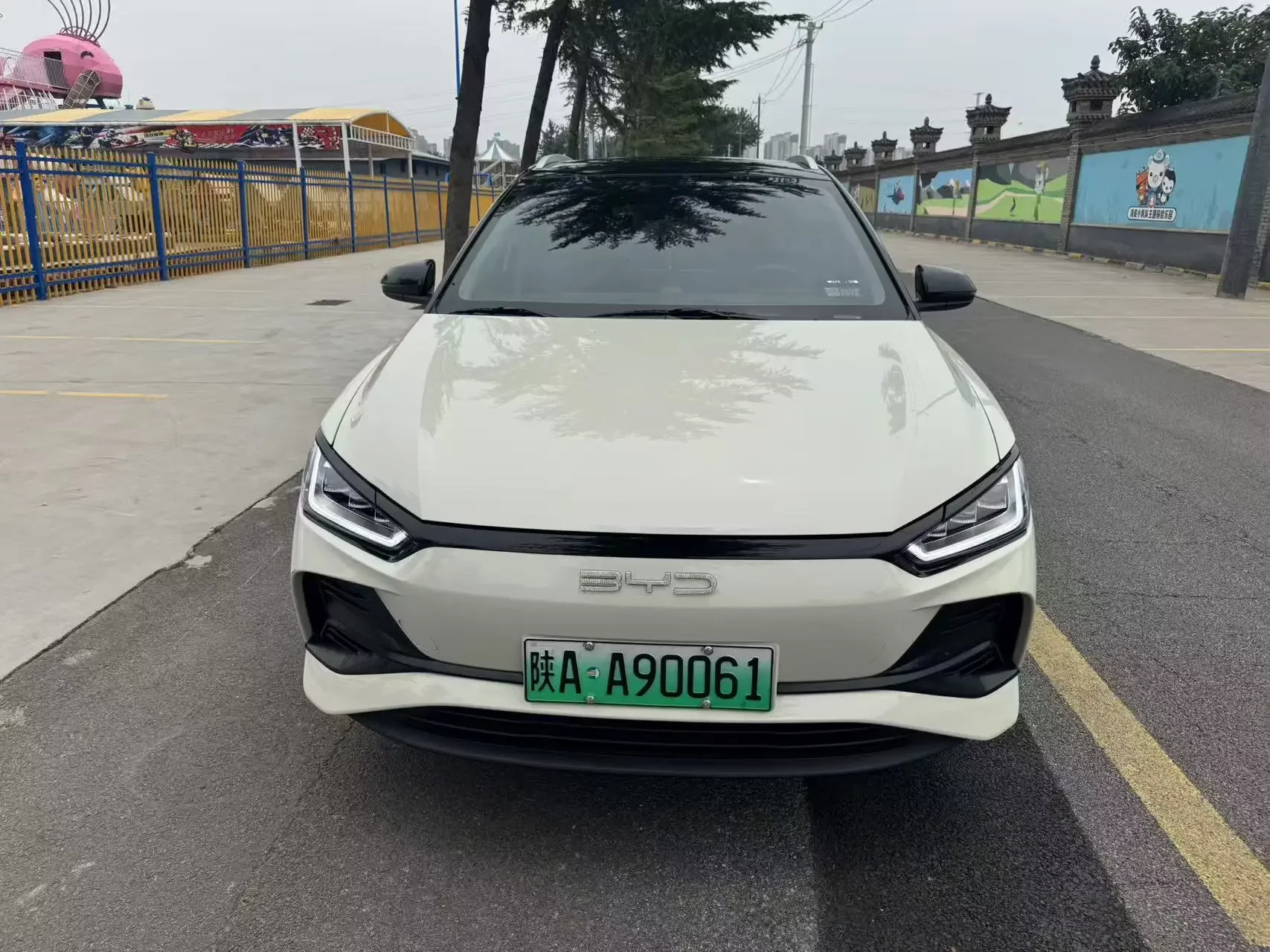 BYD e2