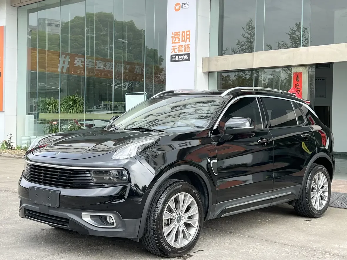 Lynk & Co 01