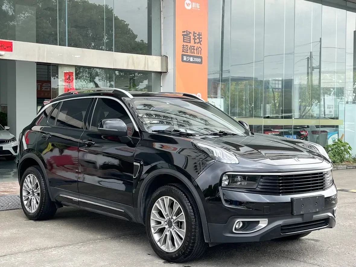 Lynk & Co 01