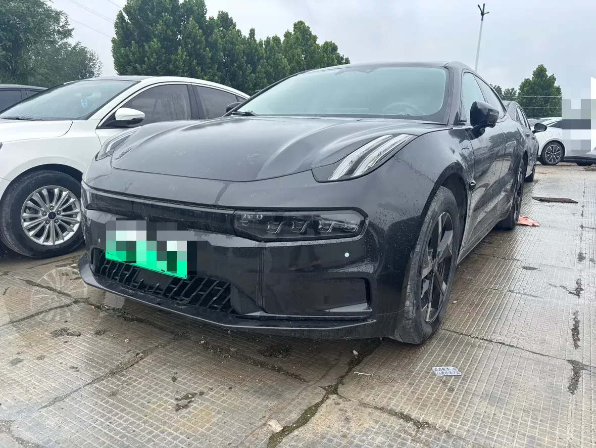 ZEEKR 001
