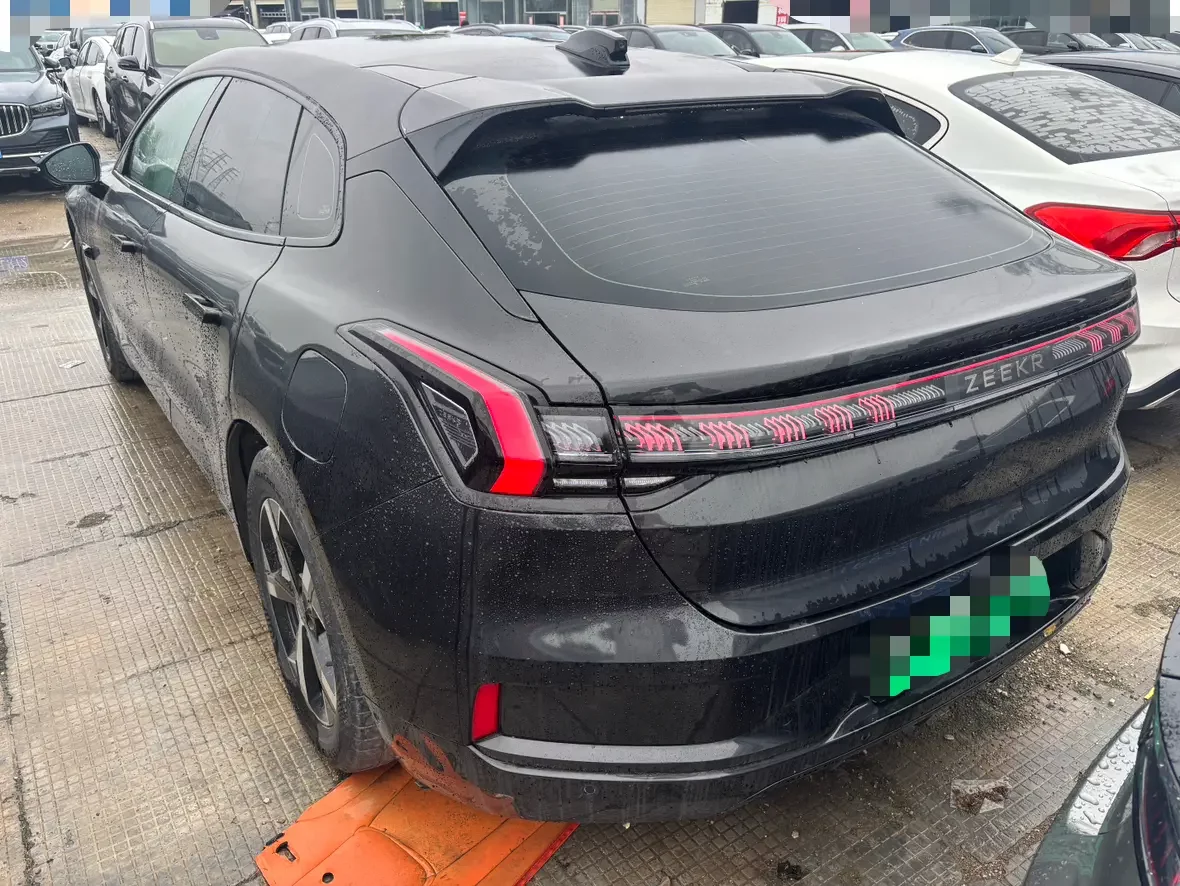 ZEEKR 001