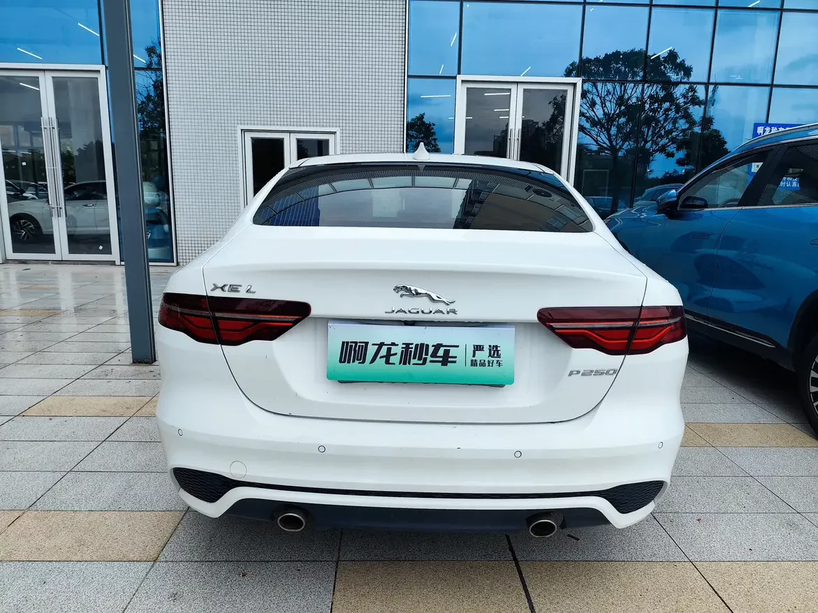 Jaguar XEL