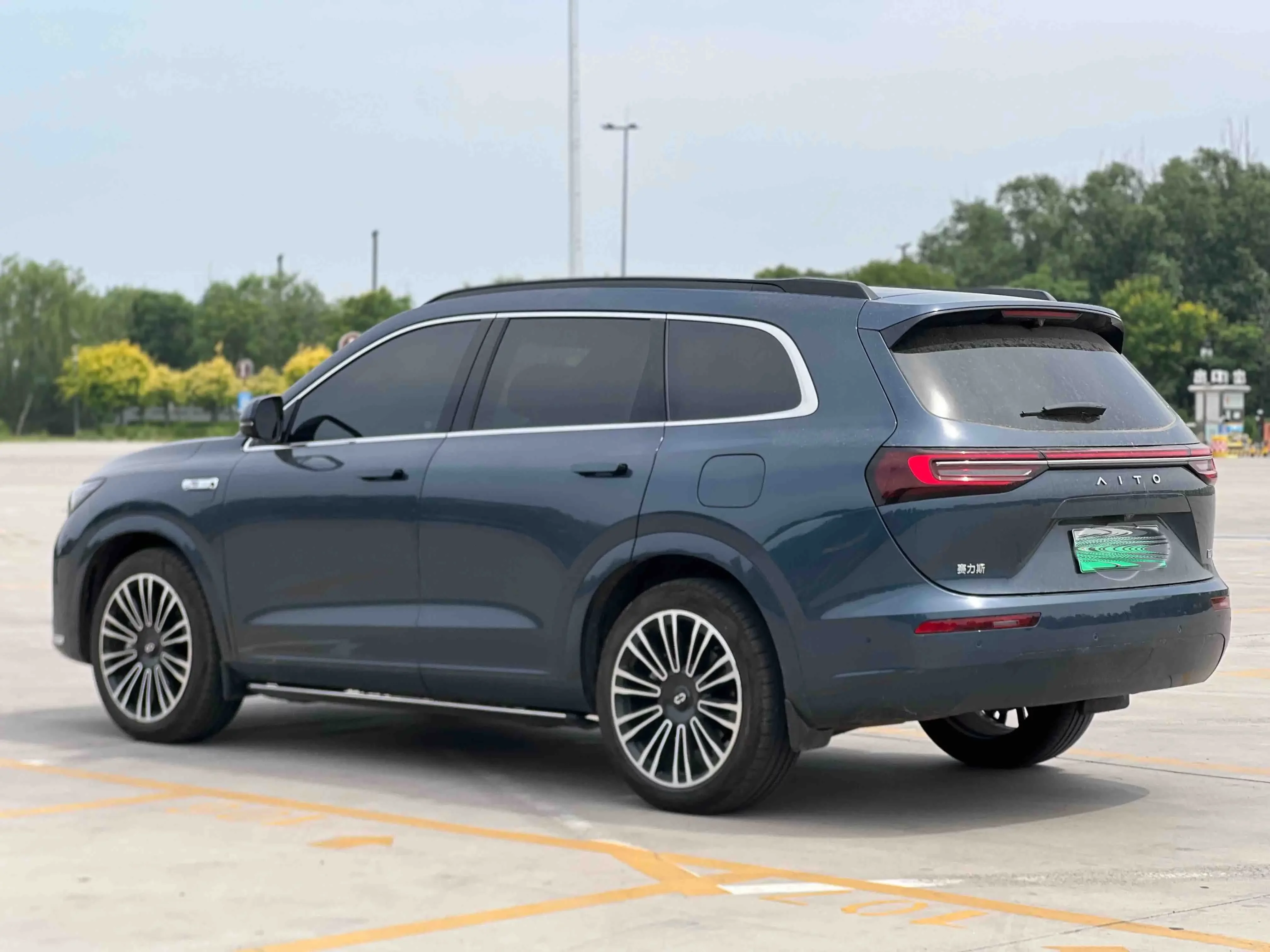 AITO M7
