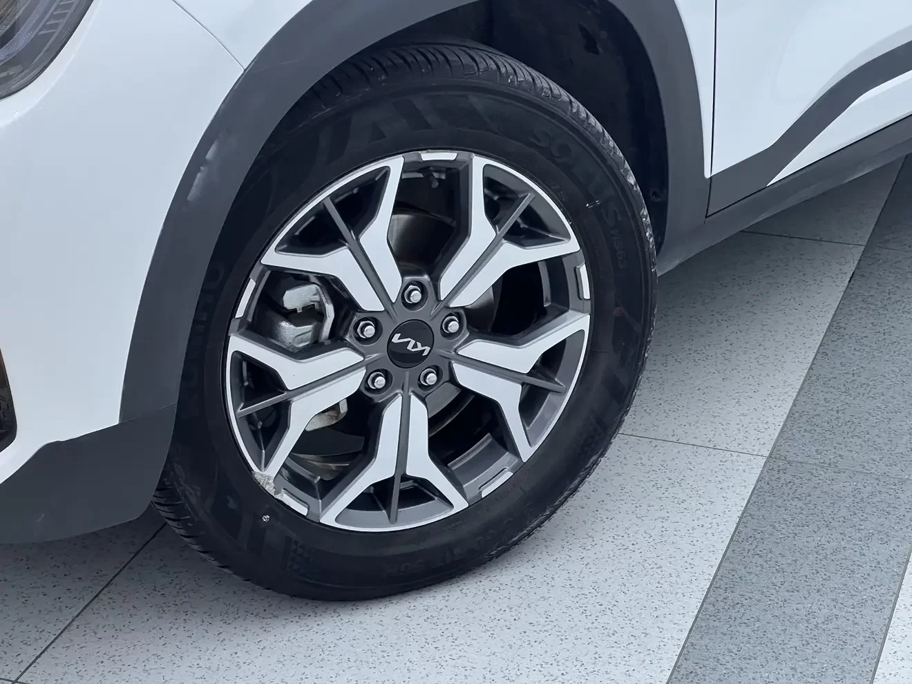 Kia Run proudly