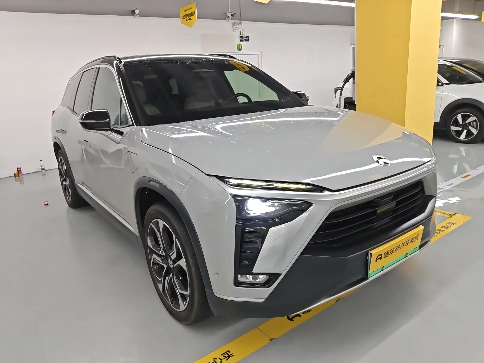 NIO ES8