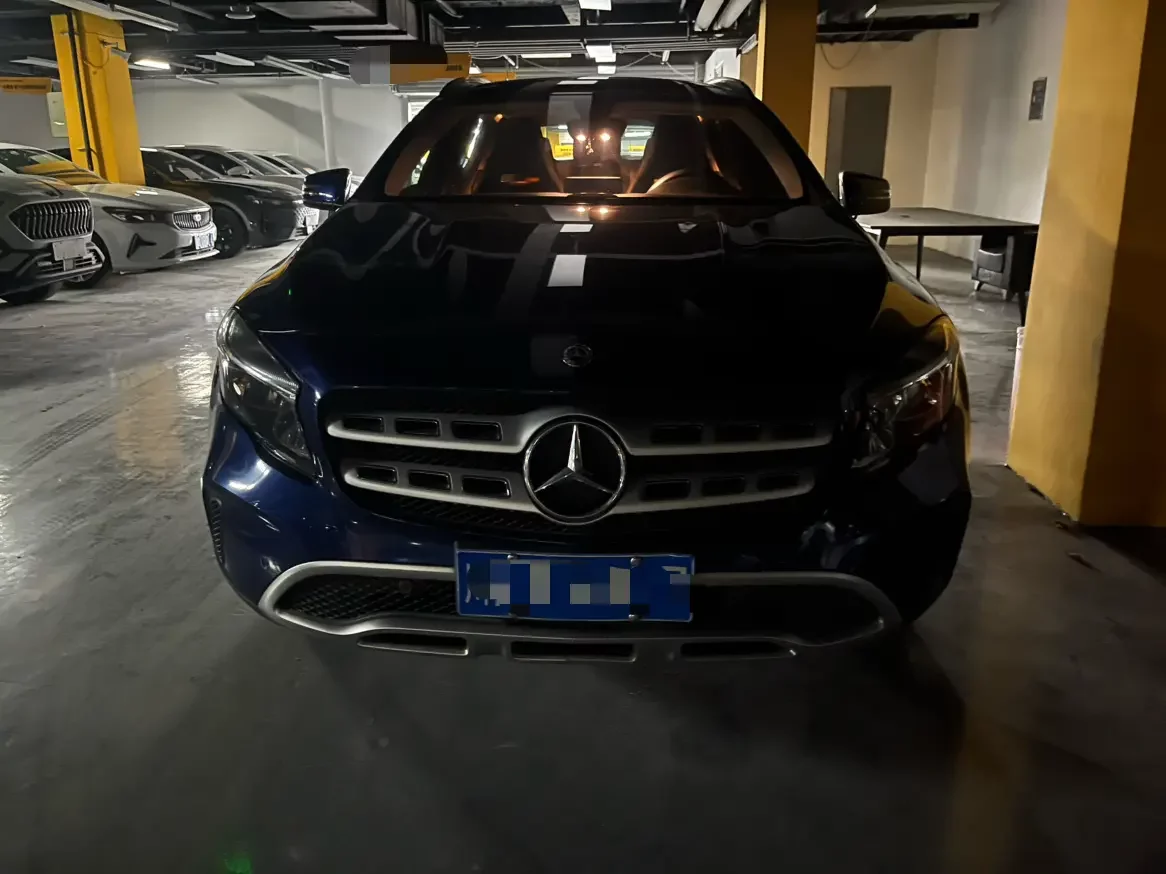 Mercedes-Benz GLA