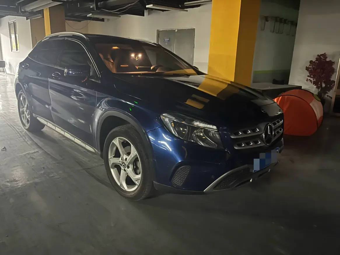 Mercedes-Benz GLA
