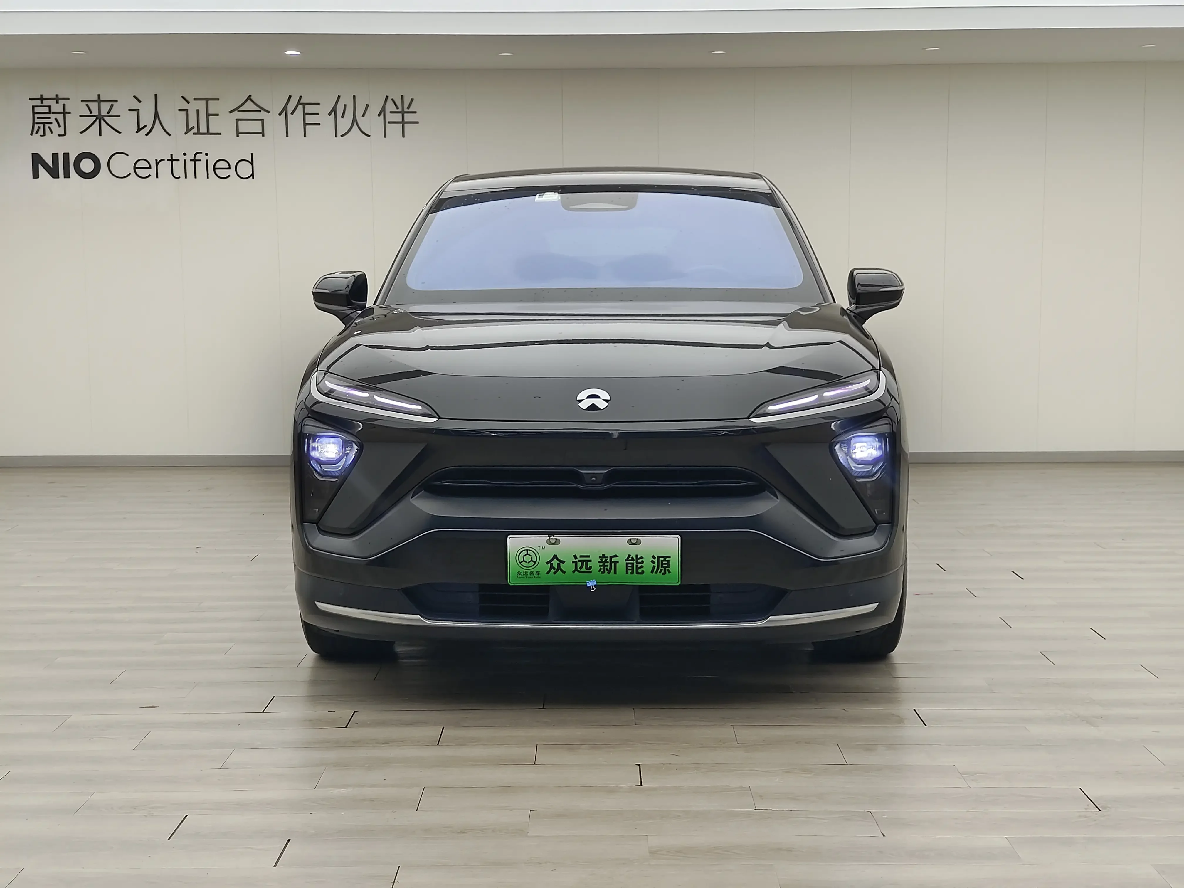 NIO EC6  из Китая