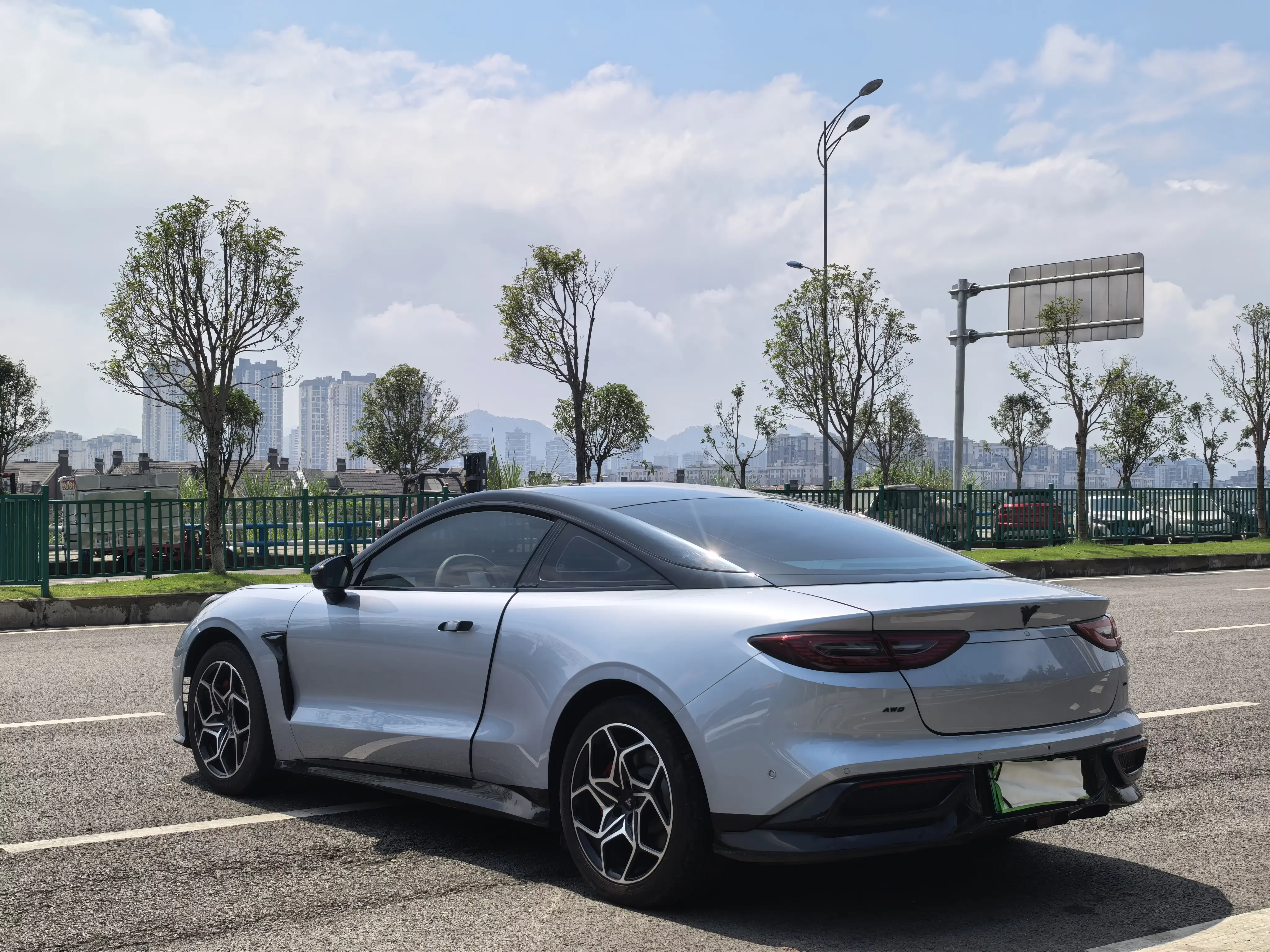 NETA Nezha GT