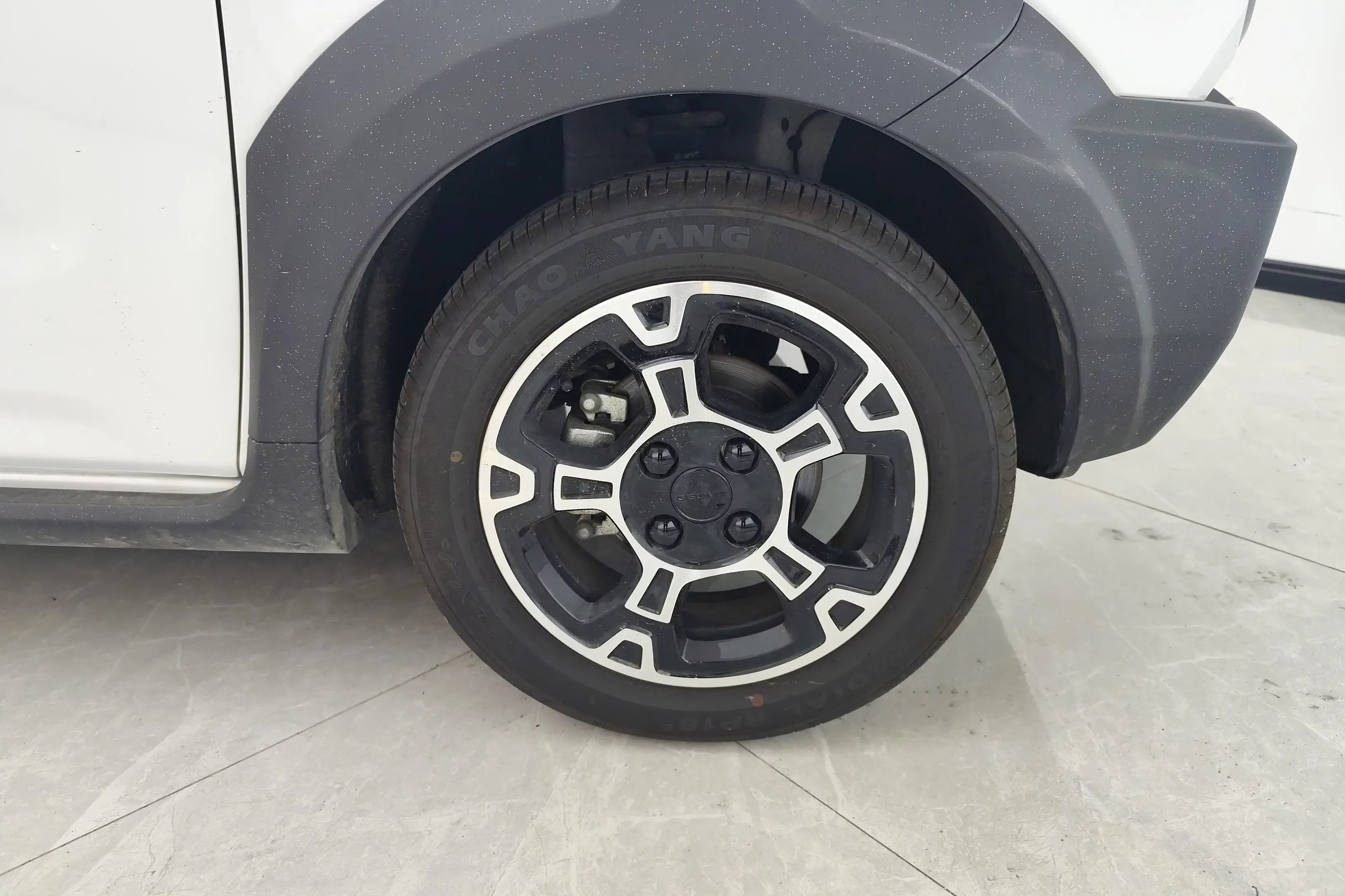 Geely panda