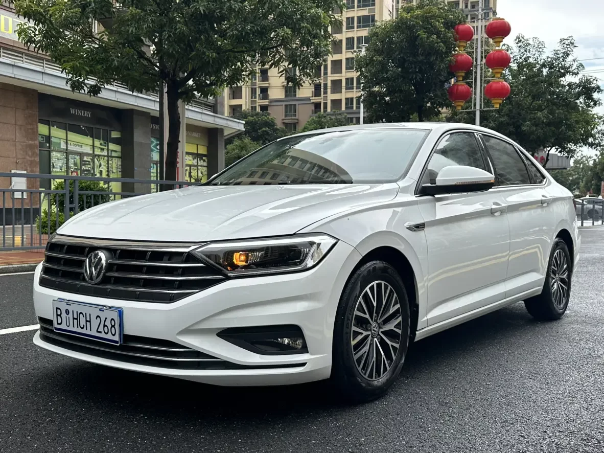 Volkswagen Sagitar