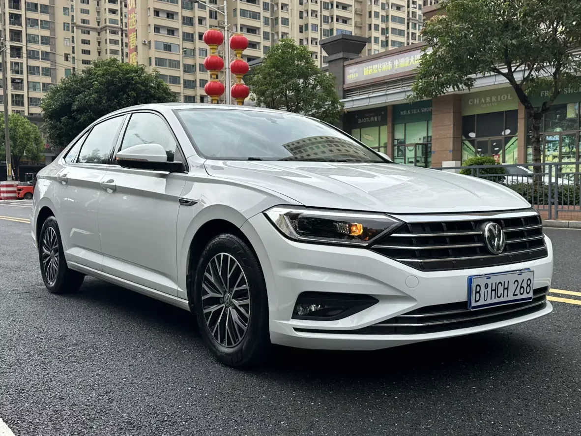Volkswagen Sagitar