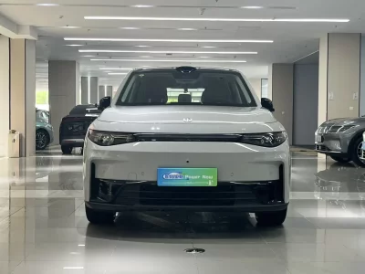 Leapmotor C10
