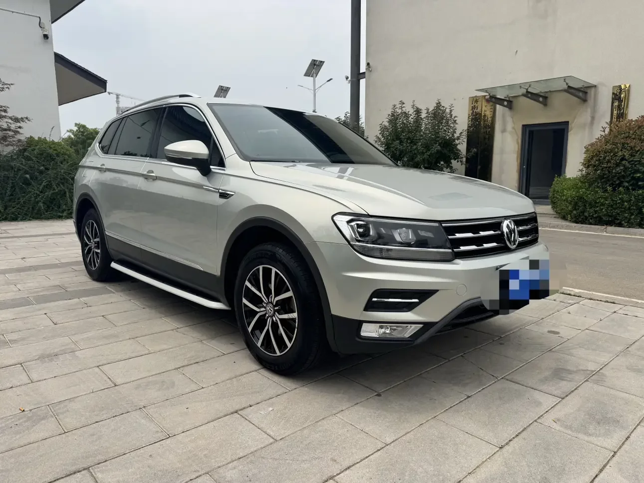Volkswagen Tiguan L