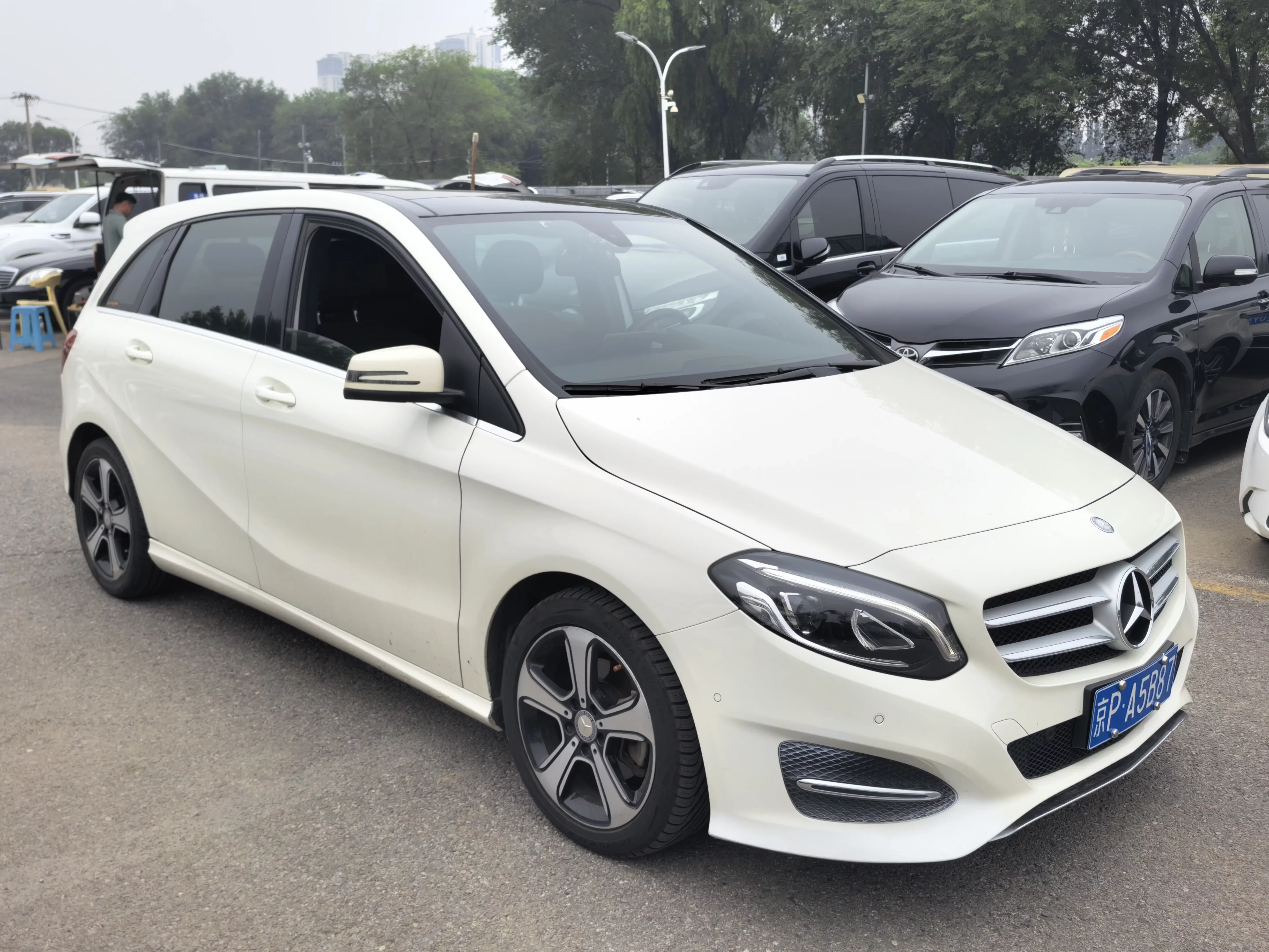 Mercedes-Benz B Class