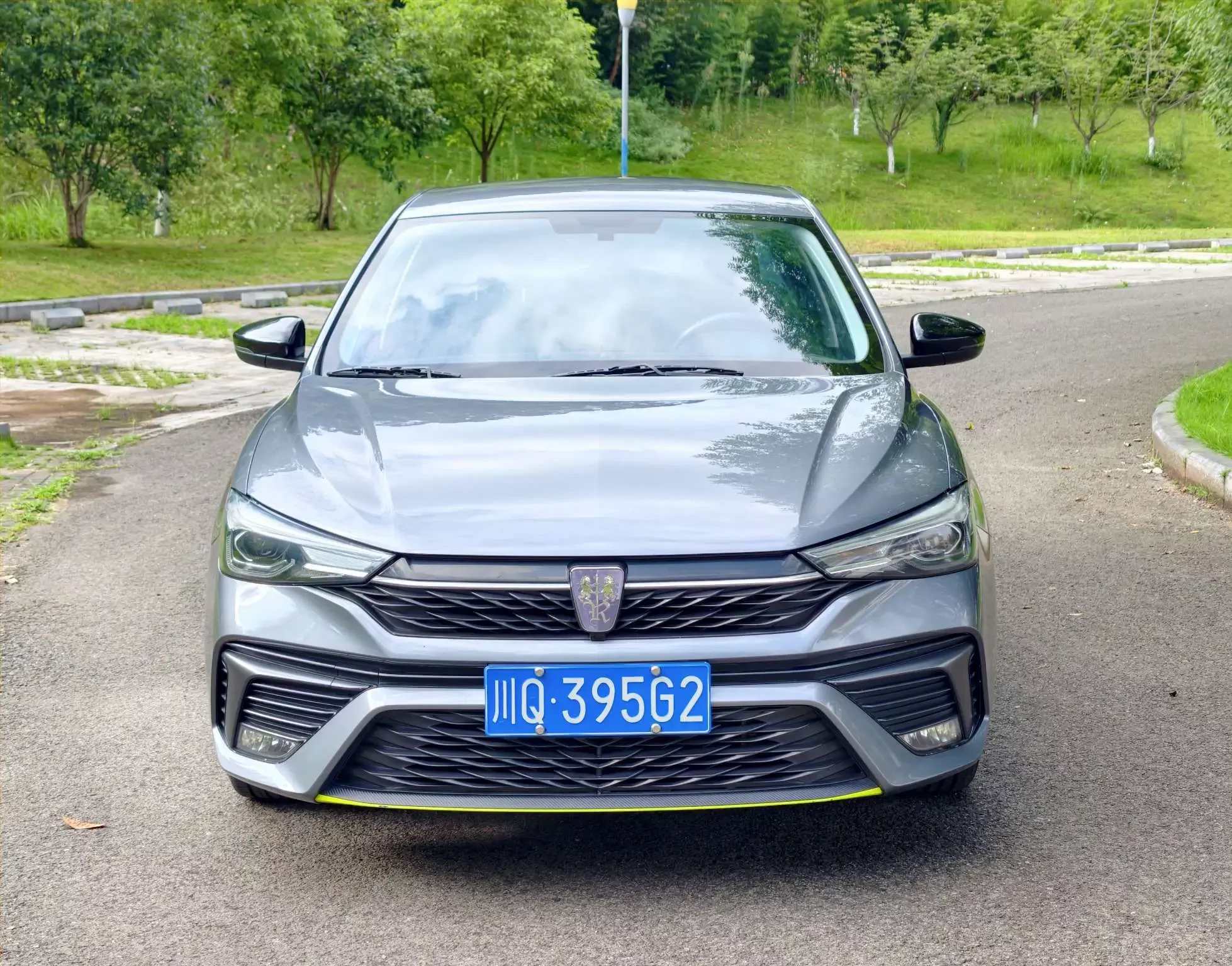 Roewe i5