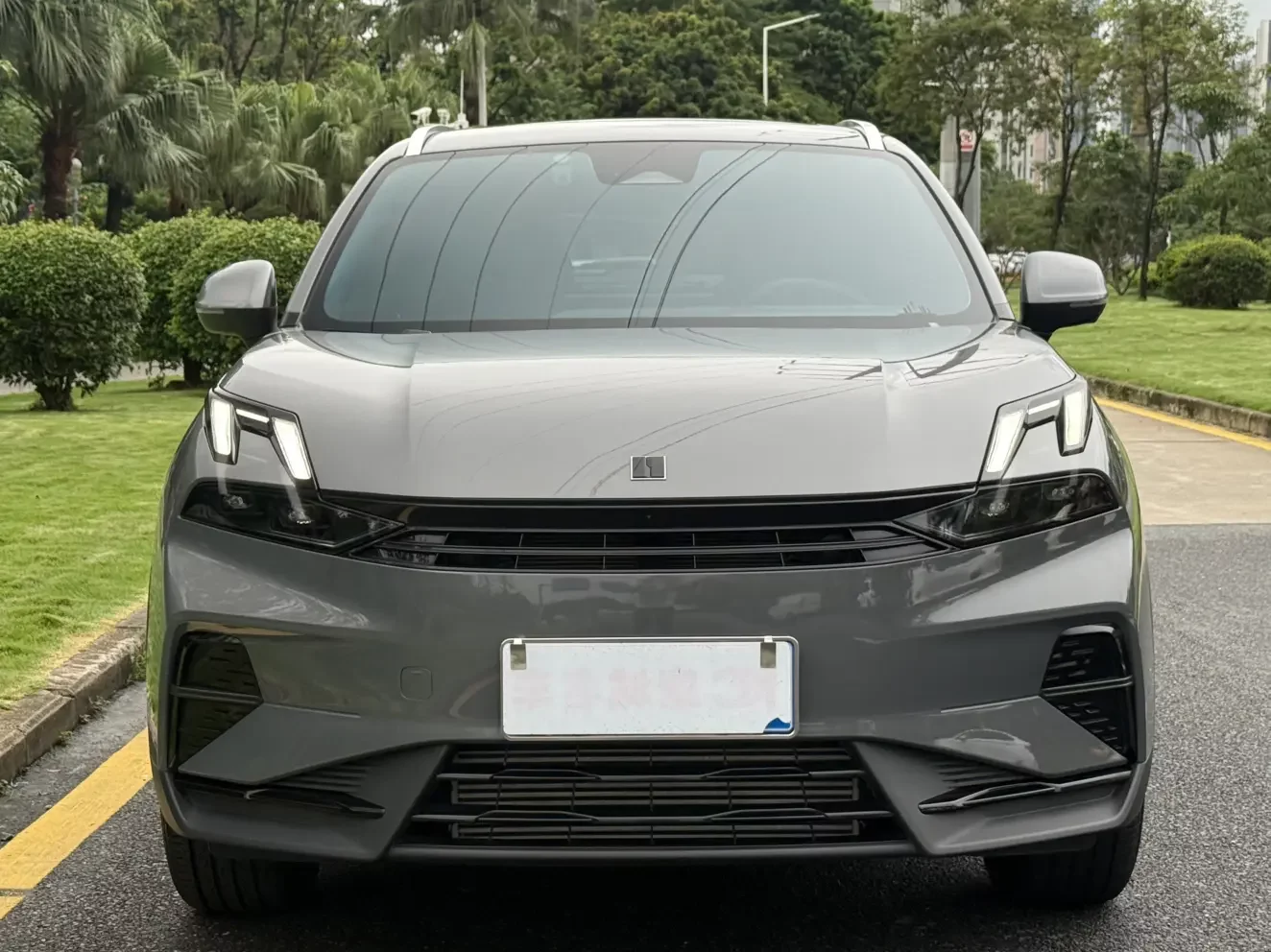 Lynk & Co 06