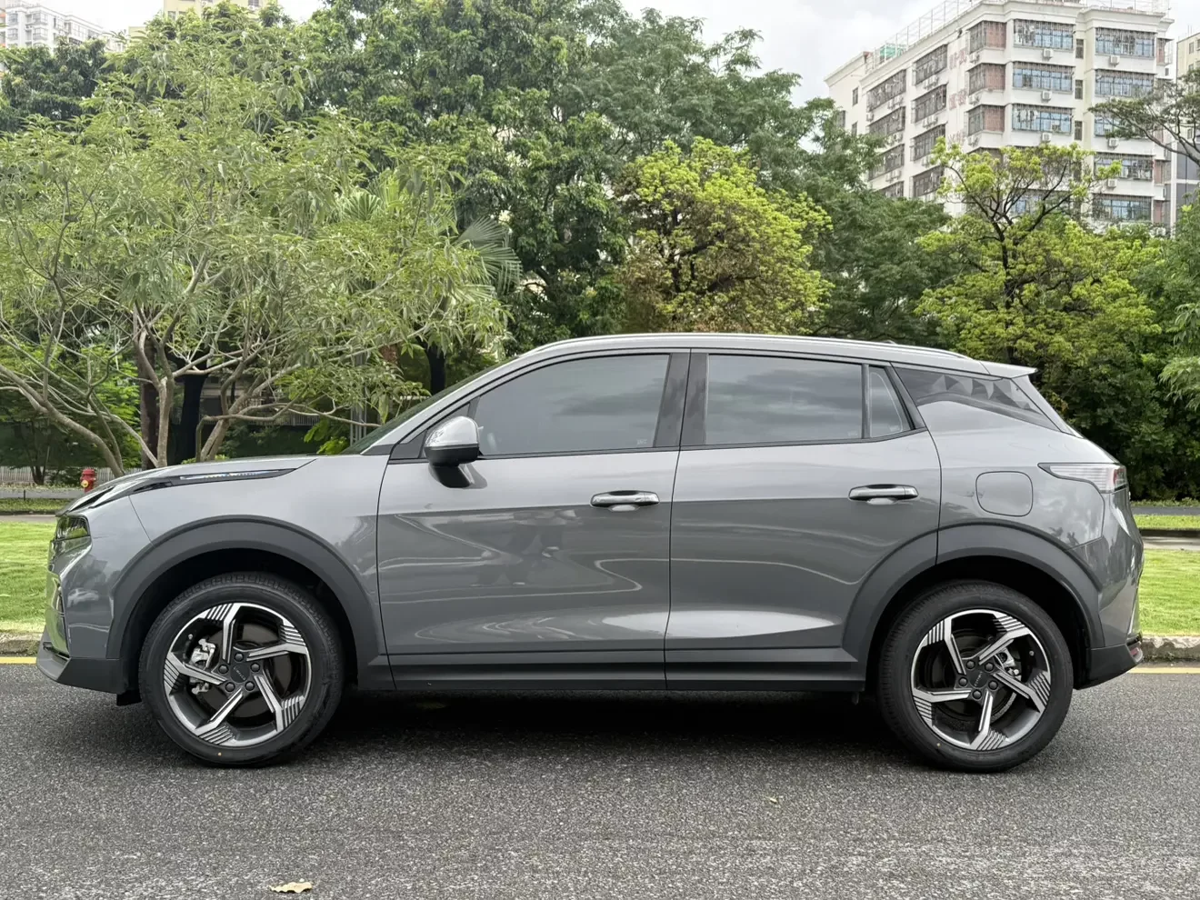 Lynk & Co 06