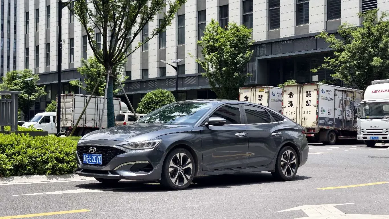 Hyundai Lafesta