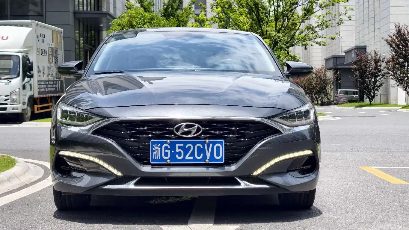 Hyundai Lafesta