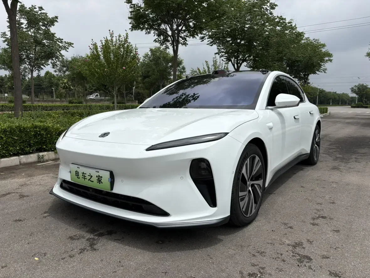 NIO ET5T  из Китая