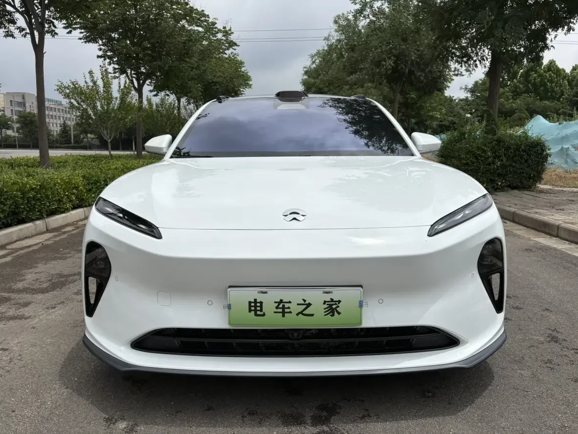 NIO ET5T  из Китая
