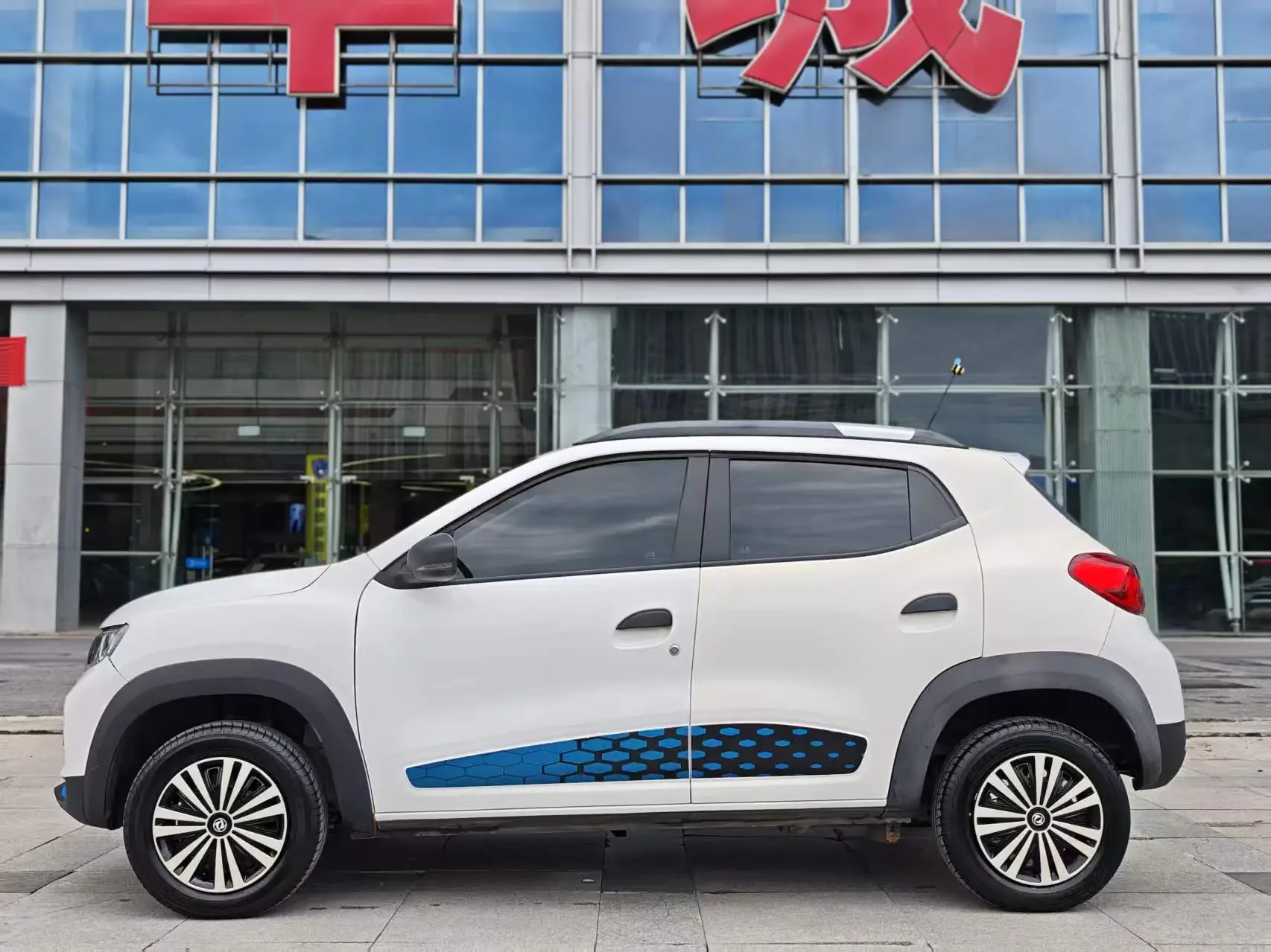 Dongfeng scenery E1