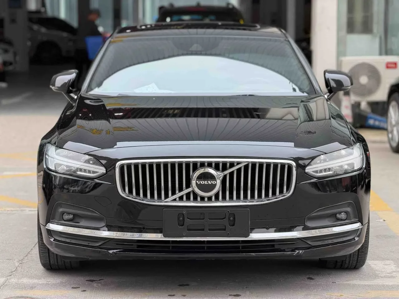 Volvo S90