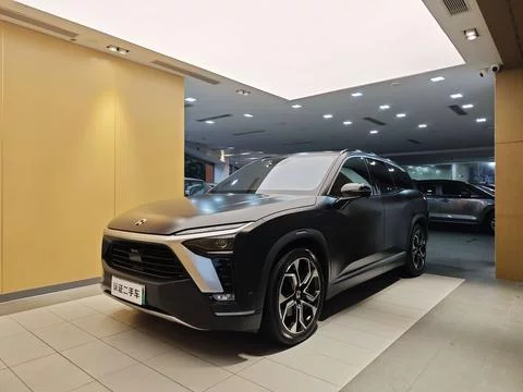 NIO ES8