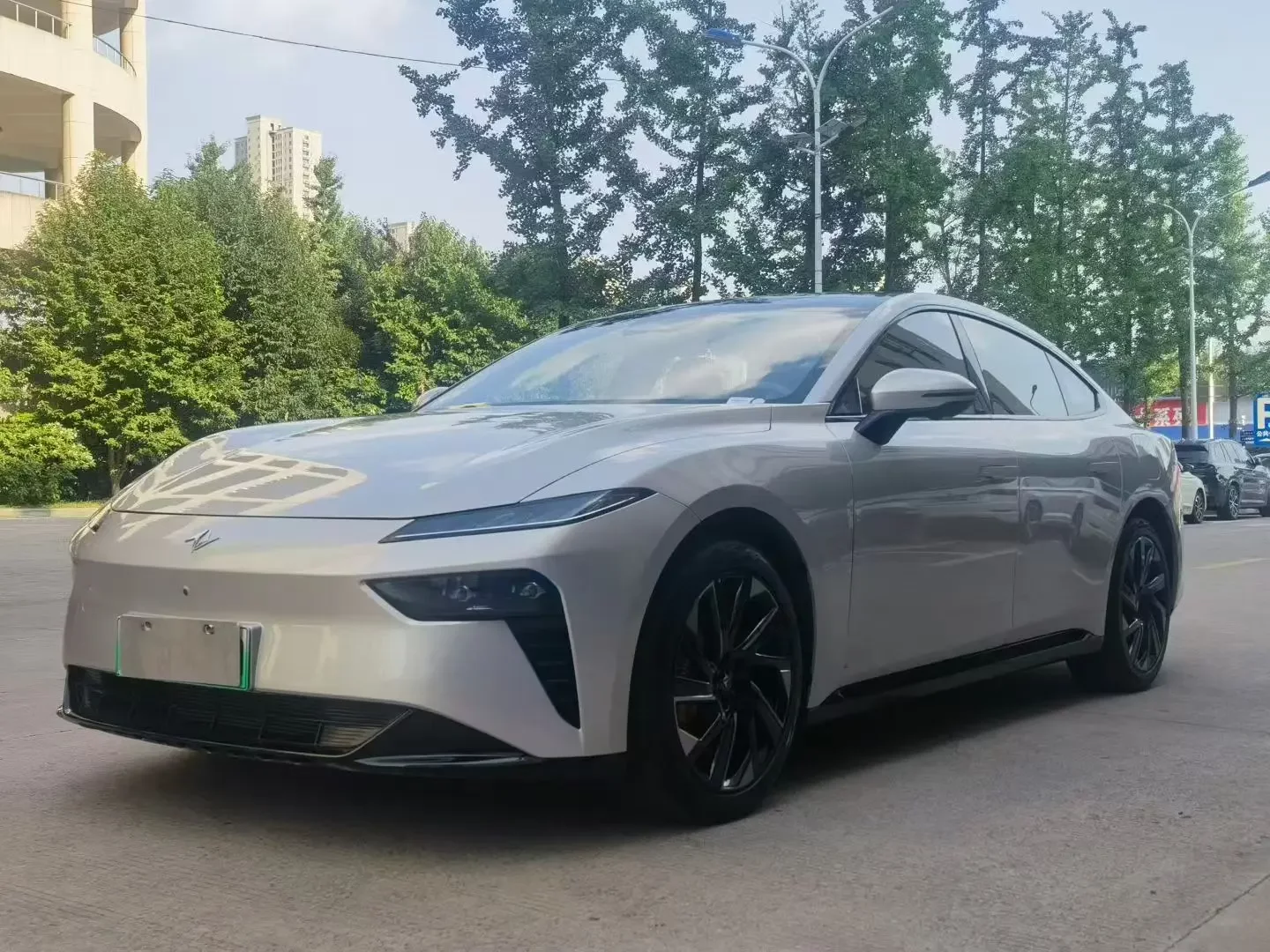 Dongfeng Yipai 007  из Китая