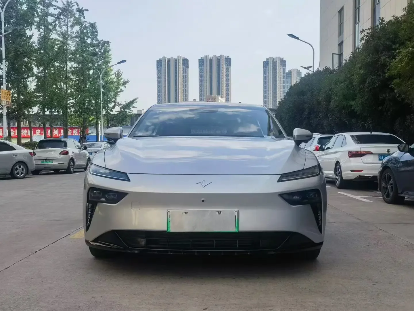 Dongfeng Yipai 007  из Китая