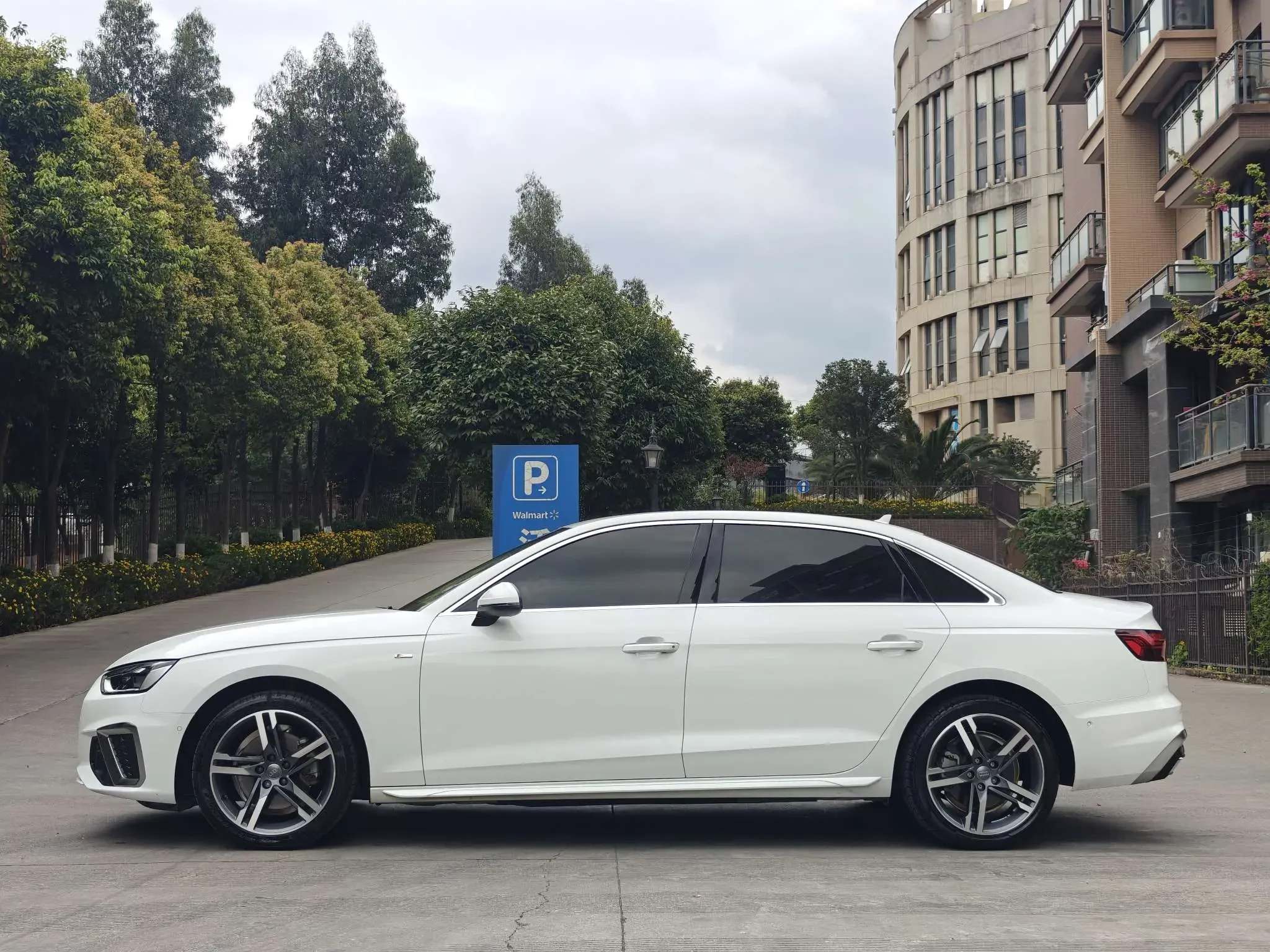 Audi A4L