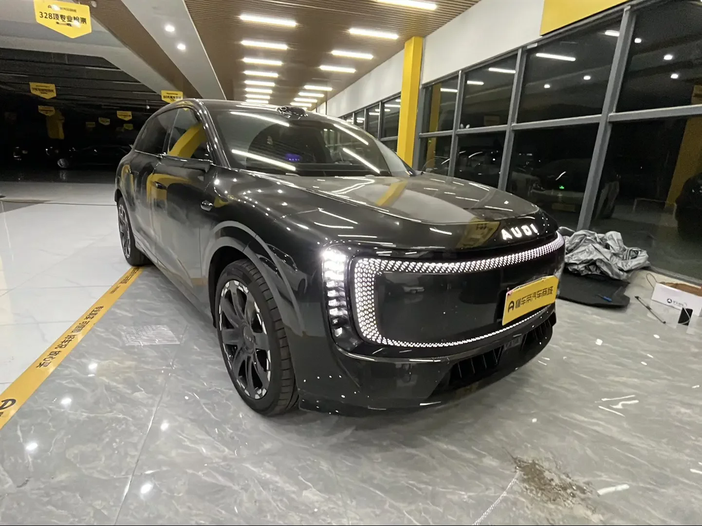 AUDI E7X