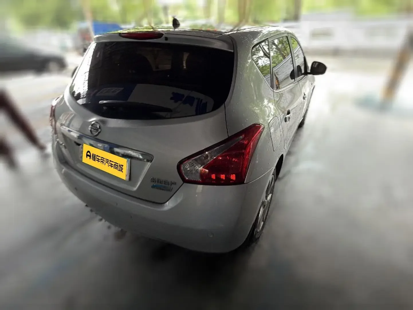 Nissan Tiida
