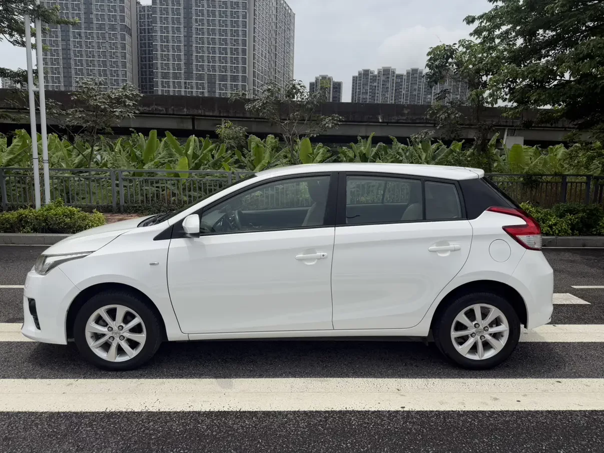 Toyota Yaris L