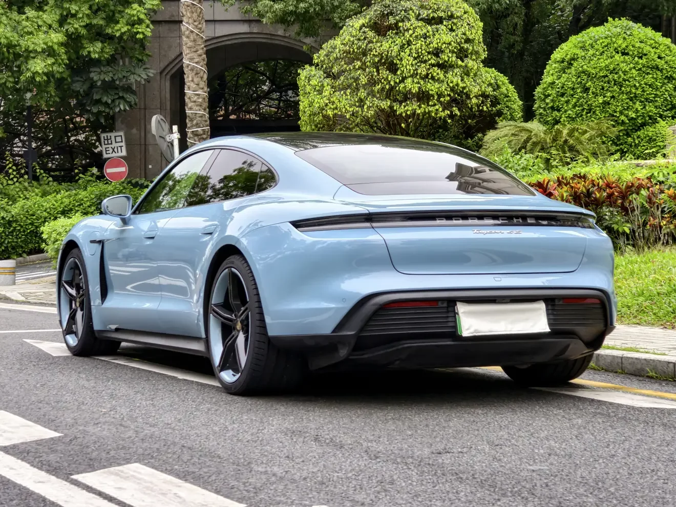 Porsche Taycan