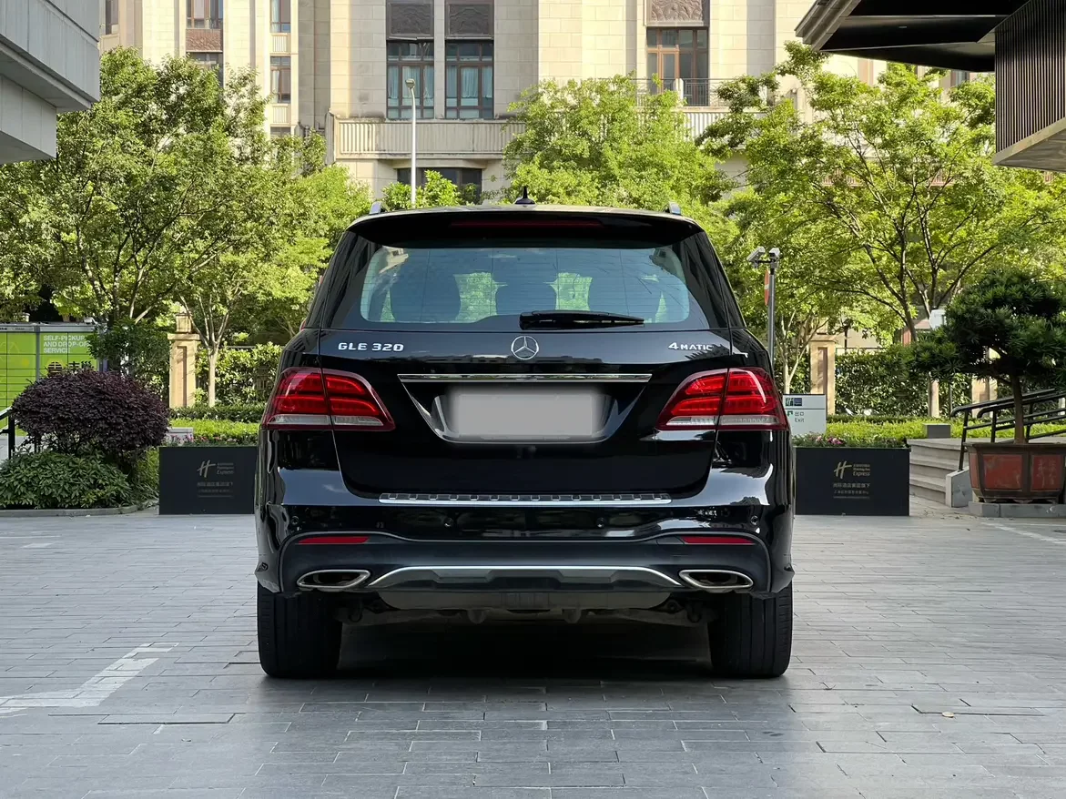 Mercedes-Benz GLE (Imported)